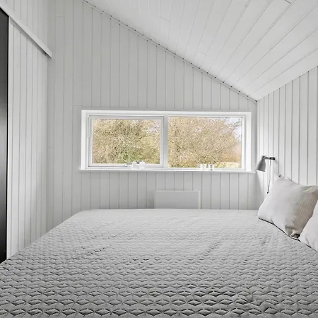 Holiday home Awesome In With Wifi Praesto